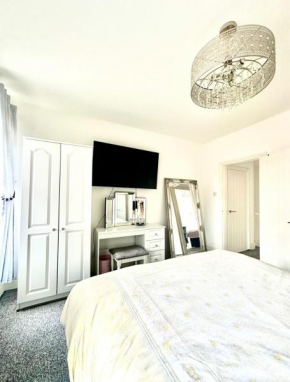 Arthur Street, Stylish 3 Bedroom House